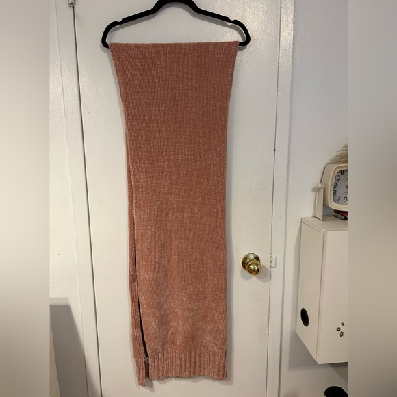 Garage Cozy Fall + Winter Scarves (3 Materials: Chenille, Knit & Fleece) - Picture 2 of 13
